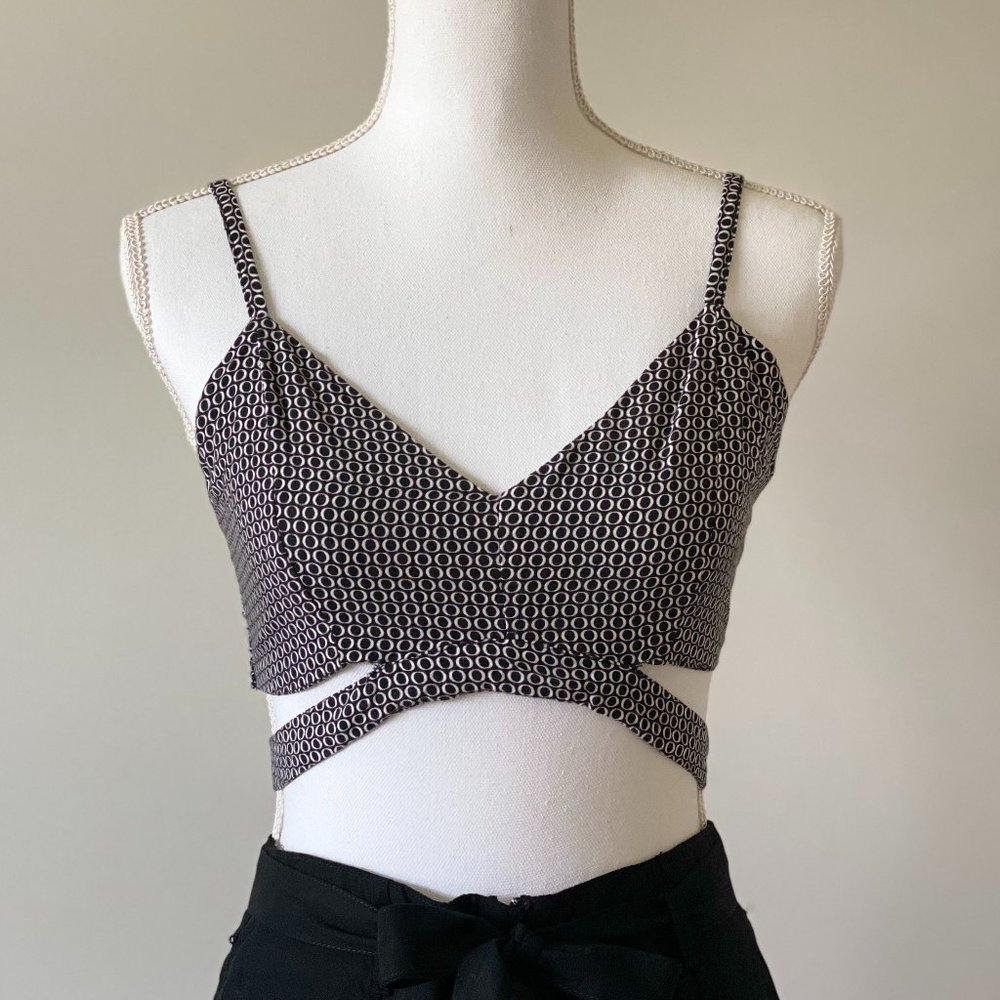 VALIJA Black & White Crop Top EUC